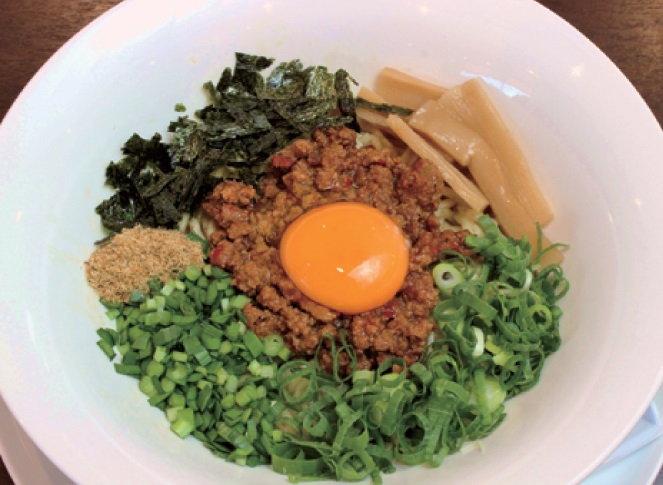 『自家製麺 ゴールデン』こだわり抜いた渾身の一杯を堪能！