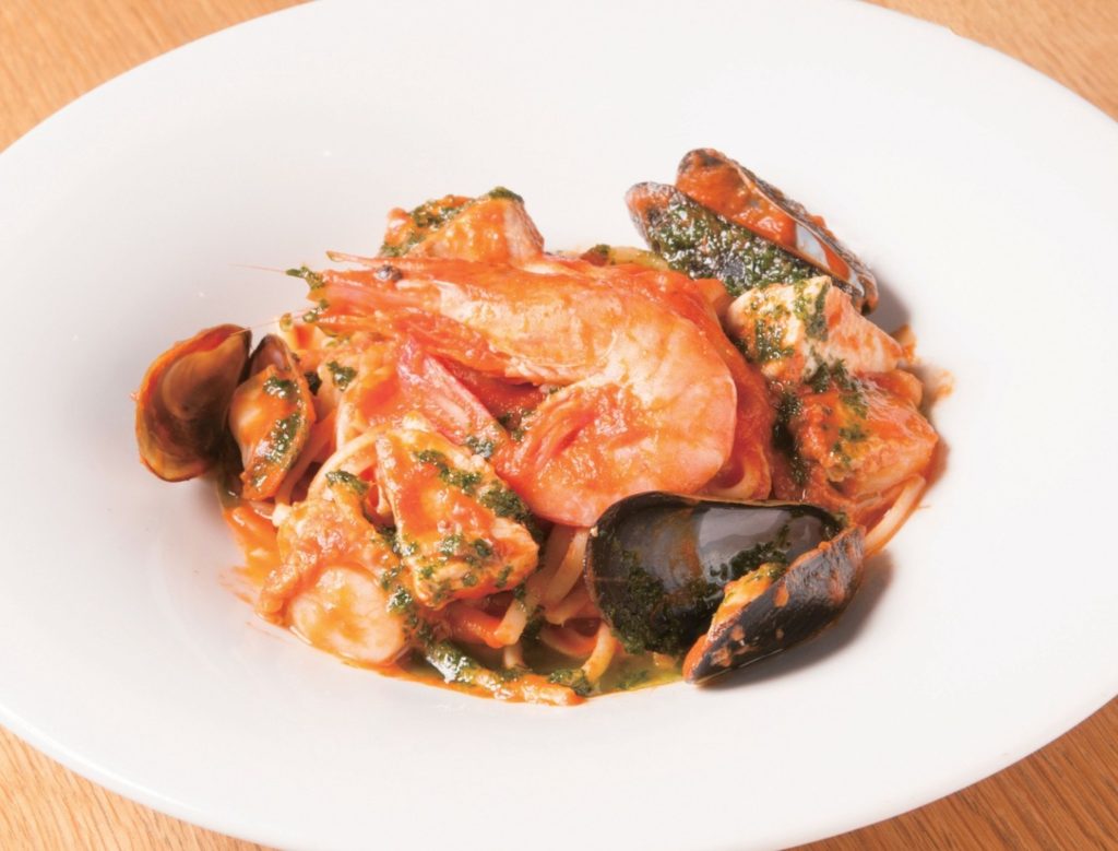 『ｒｅｓｔａｕｒａｎｔ　ＭＩＫＡＹＬＡ』海を臨む最高のロケーションで魚介をたっぷりのパスタを味わう贅沢