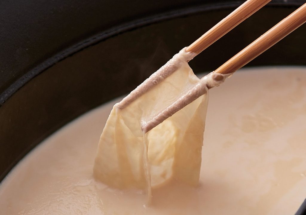 『しゃぶしゃぶ温野菜』職人の誇りをかけて選び抜いた厳選牛と選べるおだしで身体の芯から温まろう