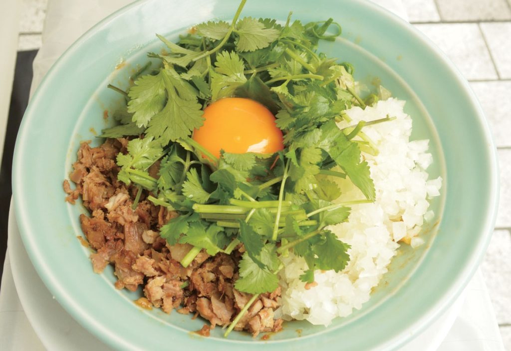 『ダントツラーメン』香川の盛りラーメンの元祖！１度食べるとあなたもダントツ中毒に！？