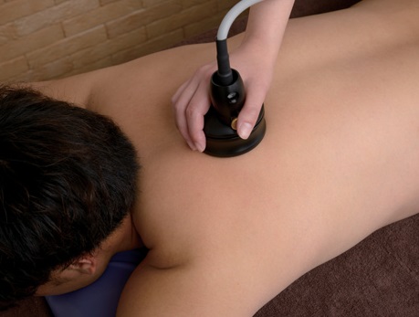 スポーツ選手も多く受けている、話題の施術法