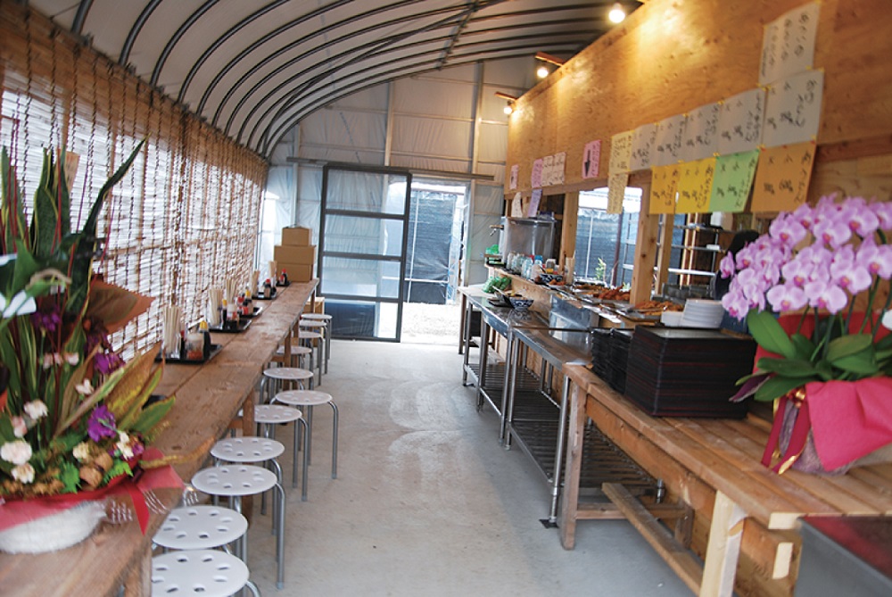 『岸井うどん』肉のパンチががっつり味わうボリューム勝負の一品