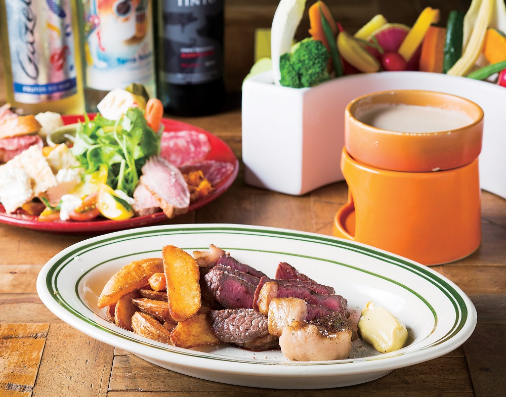 『TRATTORIA77 BAR&GRILL』夏の元気を熟成肉&ビールでチャージ！居心地の良い空間も魅力の街中トラットリア