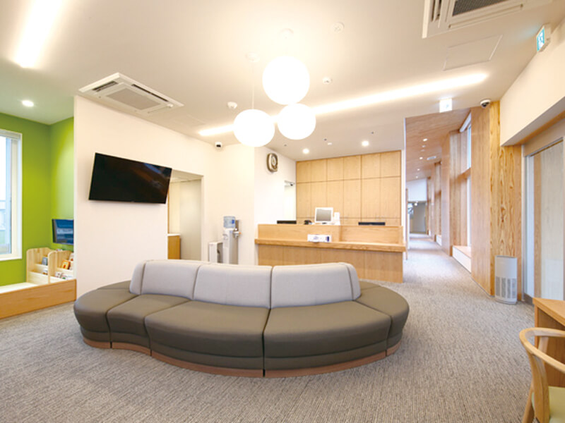 幅広い年代の方々に寄り添える歯科医院