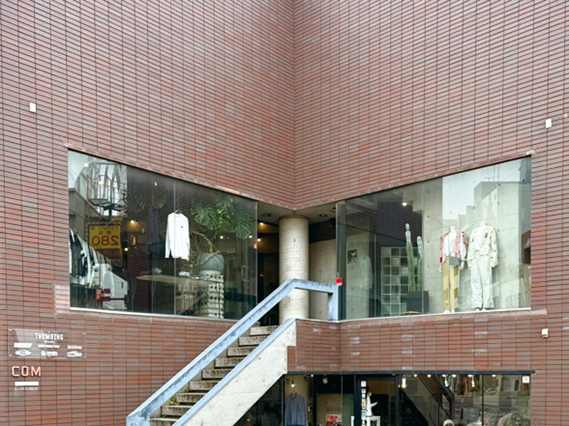 『Stef　ステフ』THUMBINGからレディースショップがOPEN！【香川県高松市瓦町】