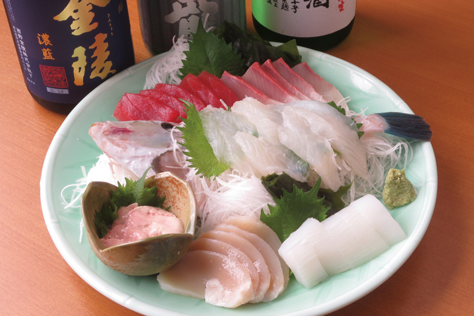 『活魚料理 あきやま』毎朝市場から直接仕入れる新鮮な魚が自慢！