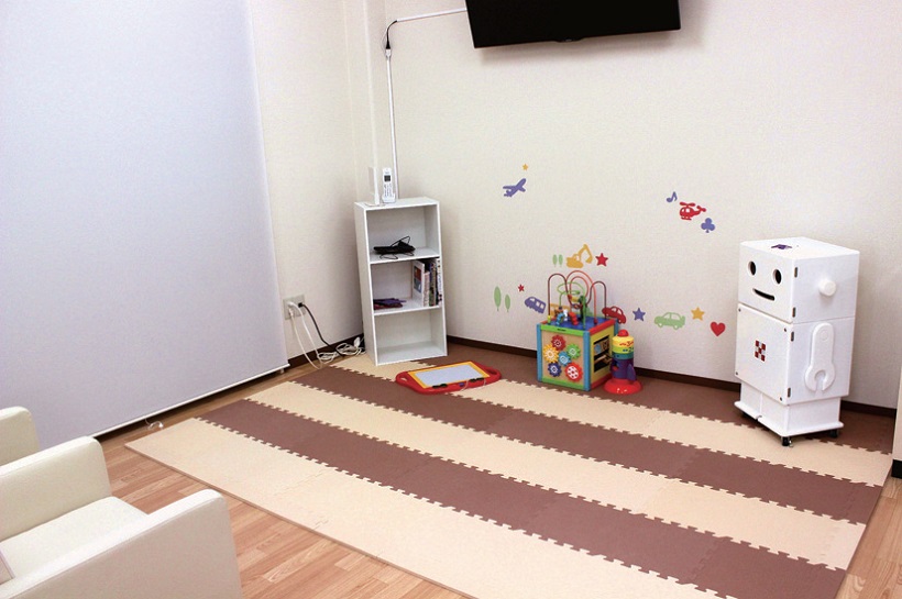 広いキッズスペースで子育て世代でも安心！