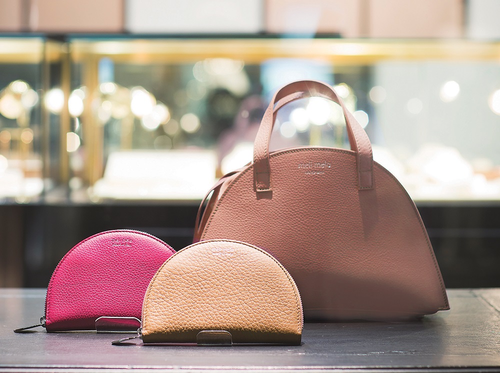 『LUSTRÉ 丸亀町グリーン店』今シーズンのテーマは「レトロモダン」