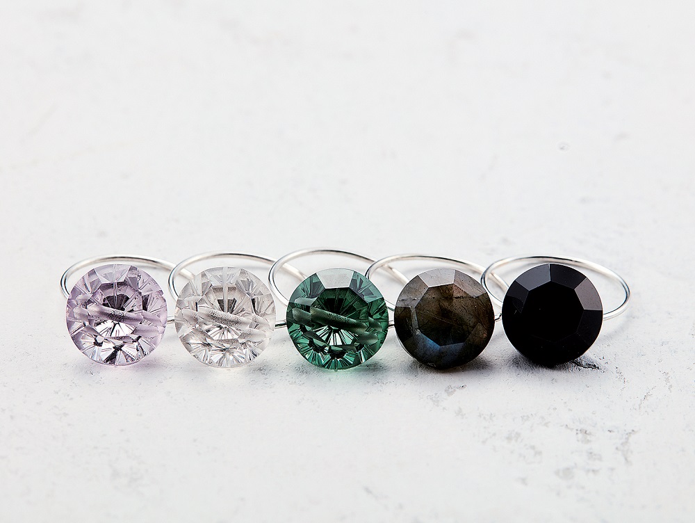 『LUSTRÉ 丸亀町グリーン店』今シーズンのテーマは「レトロモダン」