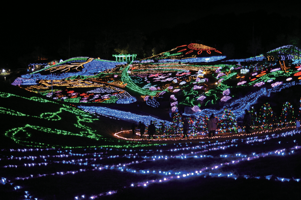 終了しました。開催中～1月6日（日）『ウィンターファンタジー』広大な大地に広がる幻想的な世界色とりどりの光の美しさに魅了されよう