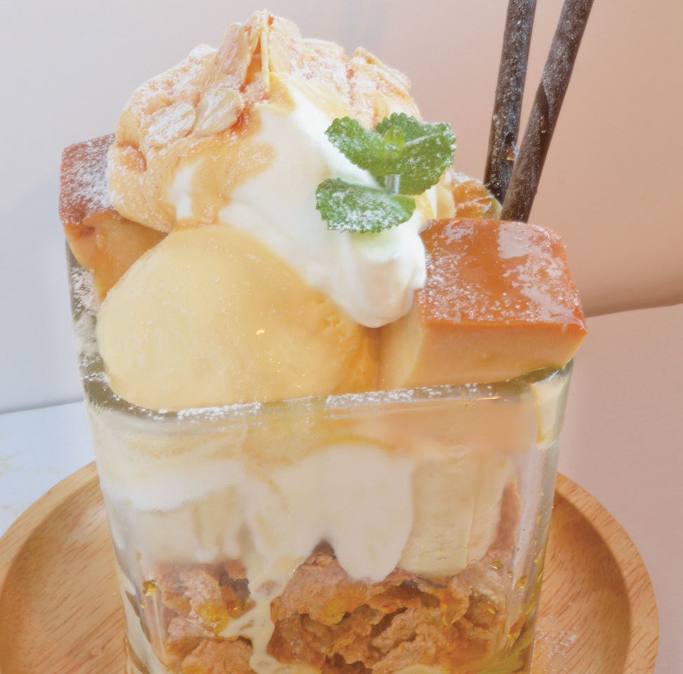 『ｓｌｏｗ　ｃａｆｅ』キャラメル好き必見！！手間暇かけて作られた絶品パフェ