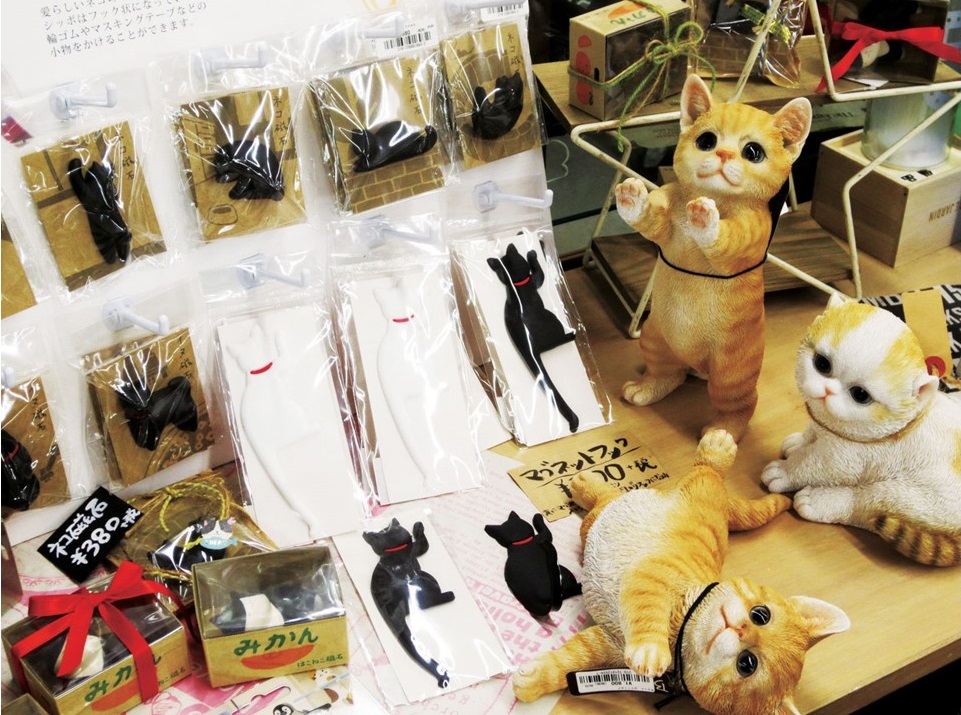 『リビンズ イソザキ』夏の空間づくりにピッタリの夏小物、 ギフト雑貨も続々入荷中!!