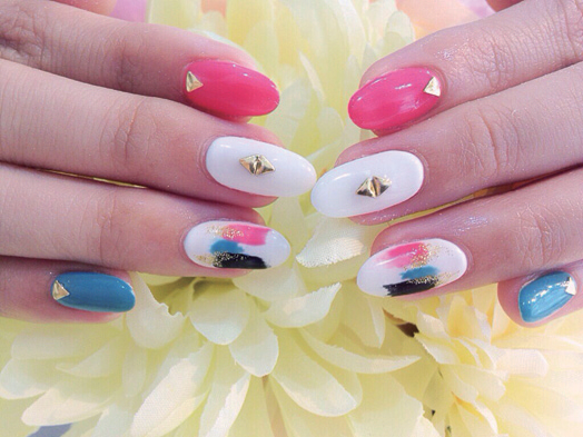 人気サロンにセルフホワイトニング専用スペース！