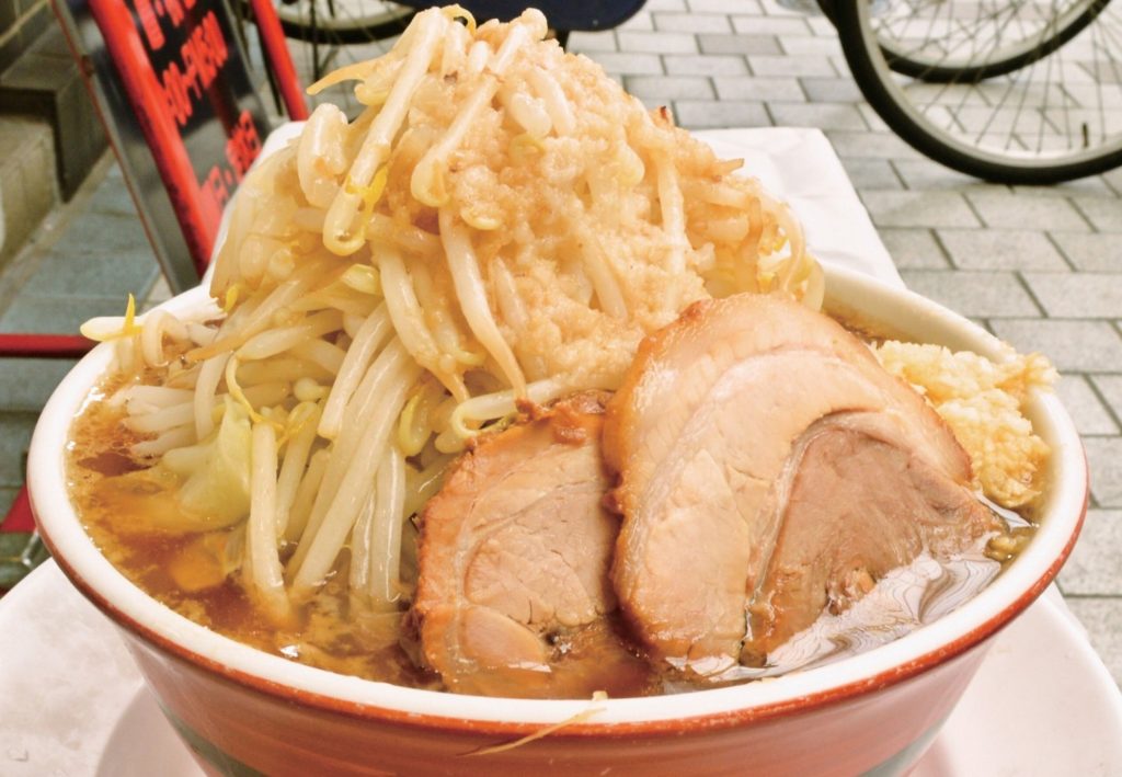 『ダントツラーメン』香川の盛りラーメンの元祖！１度食べるとあなたもダントツ中毒に！？