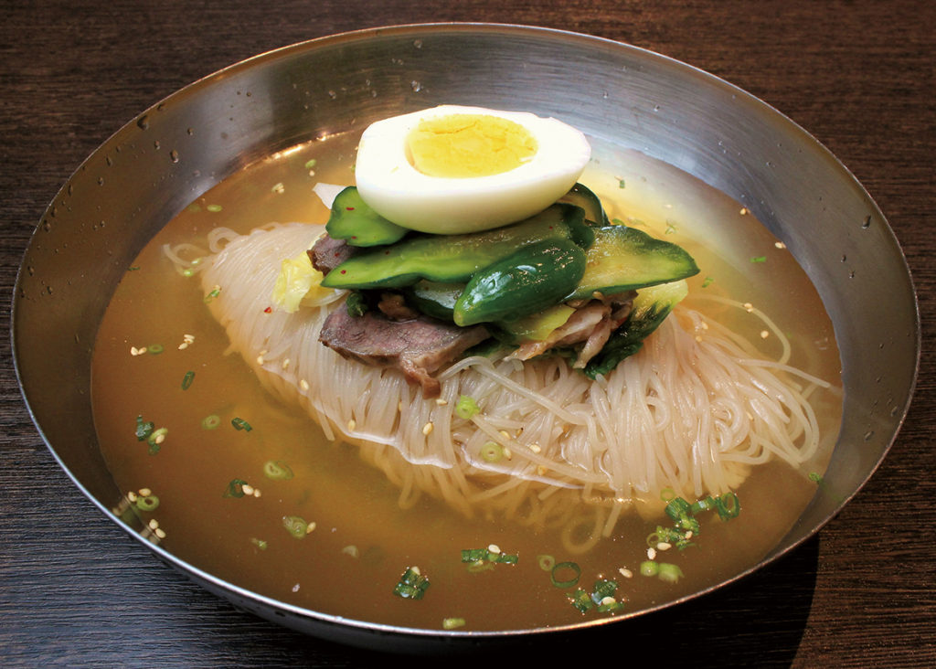 平壌式の手打冷麺が味わえる のは香川でここだけ！