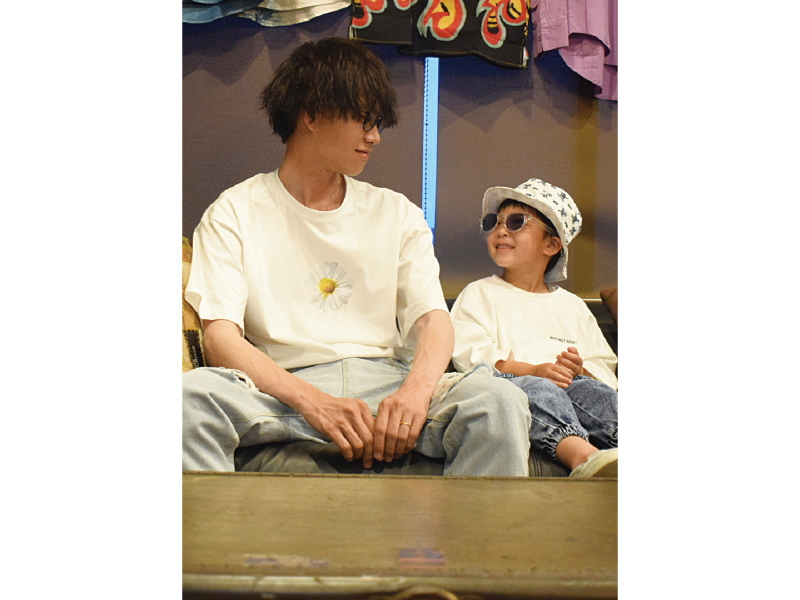 子どもから大人までかっこよくキマるトレンドアイテムをリーズナブルに提供！