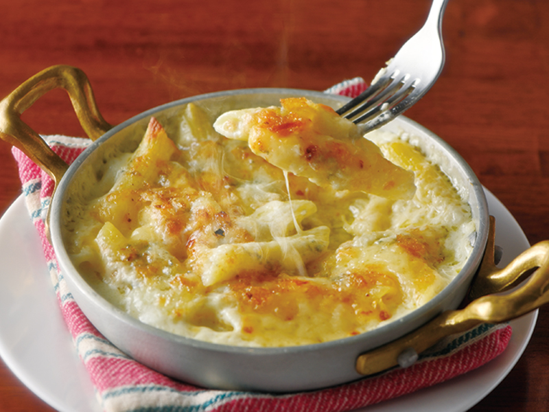 手作り料理とソムリエセレクトのワインをカジュアルに楽しむ！