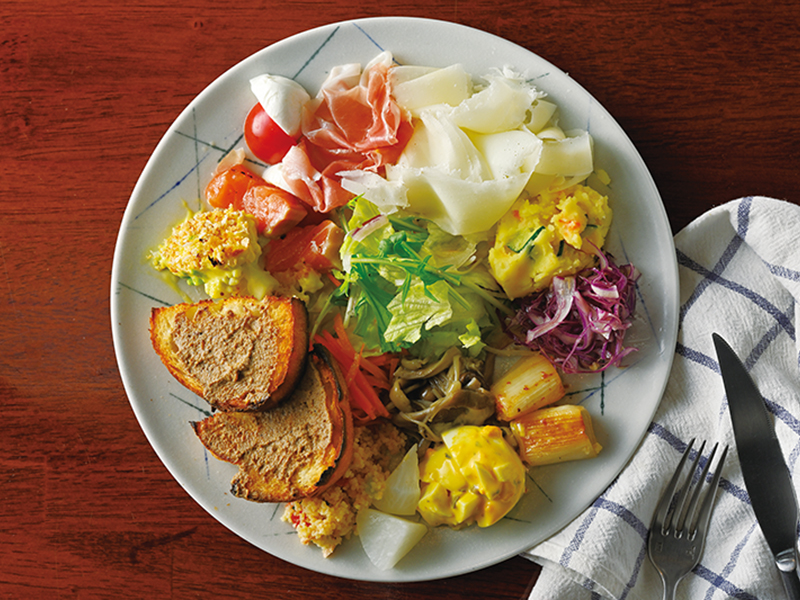 手作り料理とソムリエセレクトのワインをカジュアルに楽しむ！