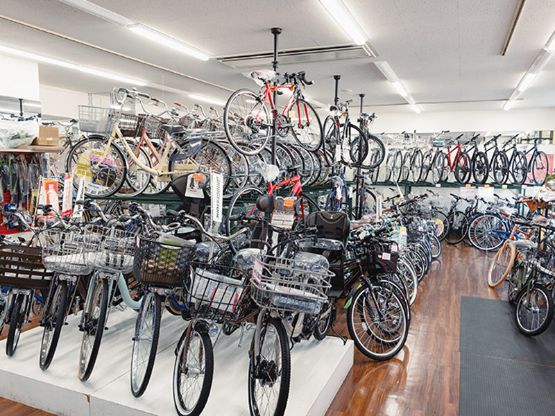 新車から中古車まで、ココは自転車の総合ショップ