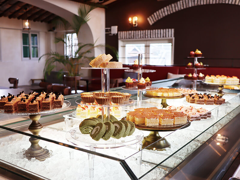 パティシエ手作りのケーキやスイーツが1時間食べ放題のカフェがOPEN!