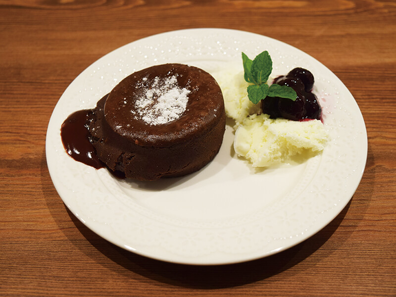 お店の楽しみ方は自由。思い思いに過ごしてください。