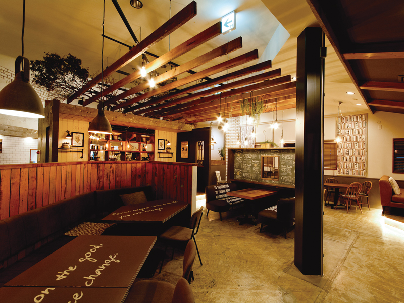 グッドネイバーズコーヒーの人気の秘密は、すべて食べる人のことを考えてつくられる手作りの品々にあります。