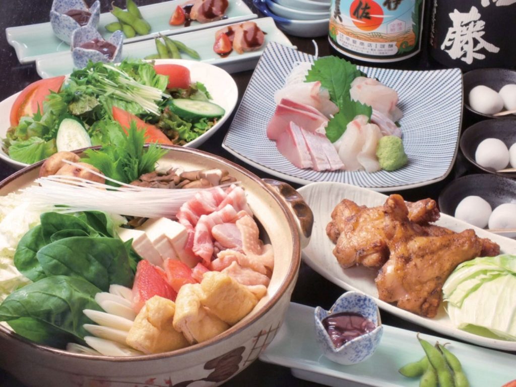 『食酒処　徳楽』全国の銘酒と旨い料理で乾杯！