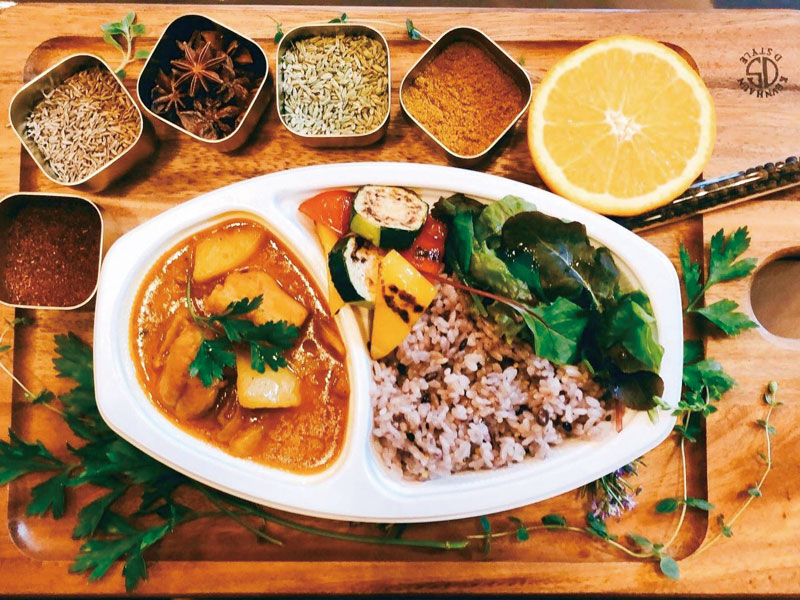 夏のキャンプ感を満喫★ グランピングしながらビアガーデンを