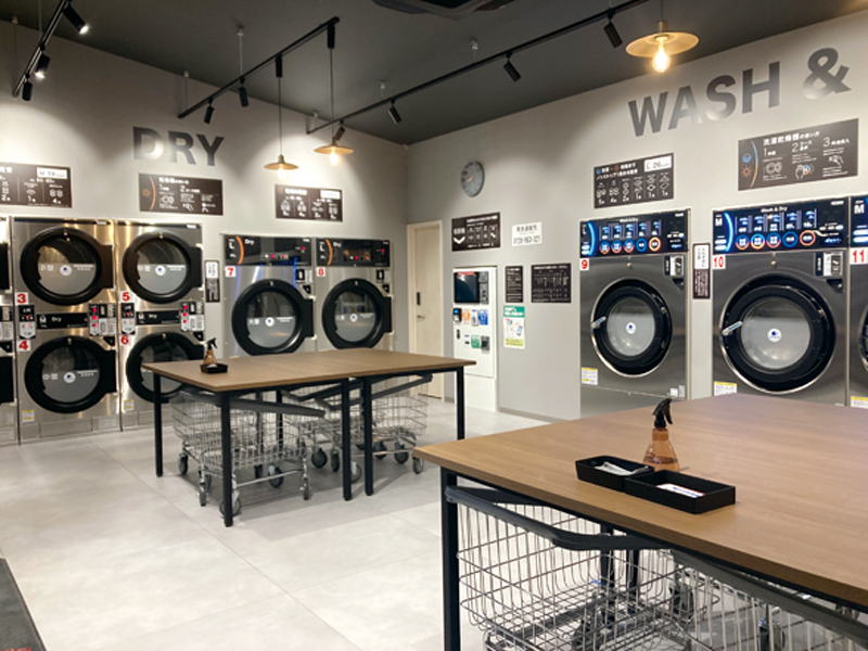 洗車場TOPGUN 同敷地にコインランドリーがOPEN！