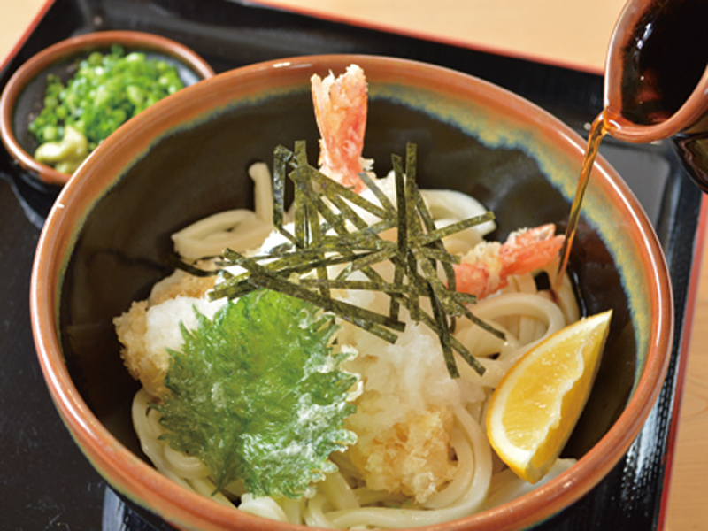 ファン待望の復活を遂げた老舗うどん店