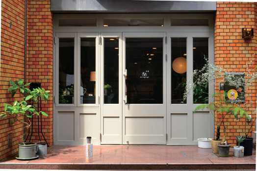 魅力溢れる本の世界へ誘うセレクト新刊書店