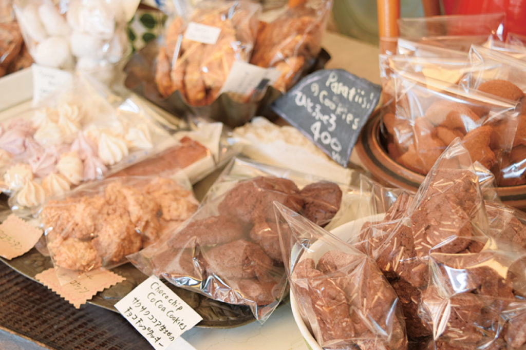 『パラティッシ』2階がくつろぎのブックカフェに！