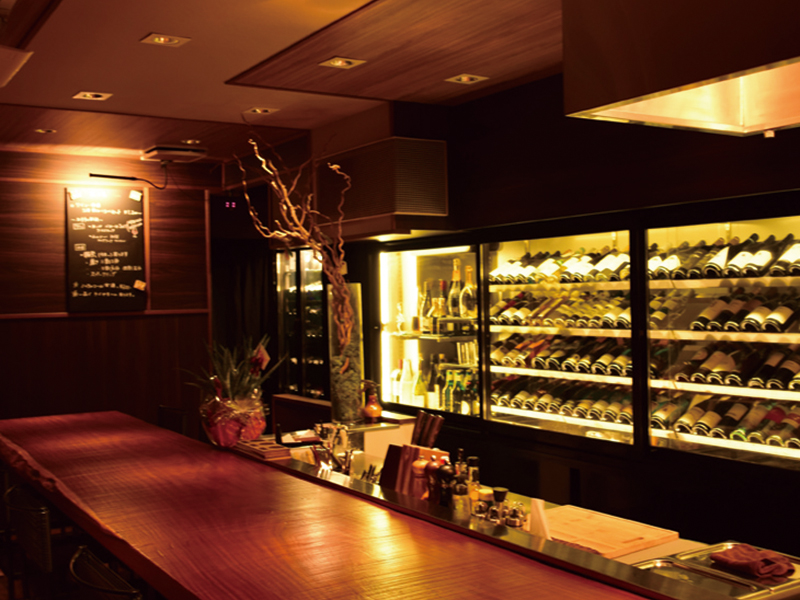 ワインやスパークリング、冷酒をお好みのポトフとともに