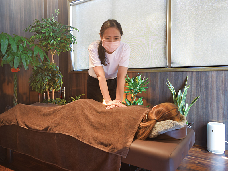 日々の疲れを忘れさせてくれる癒しのサロンで極上のリラックスタイム