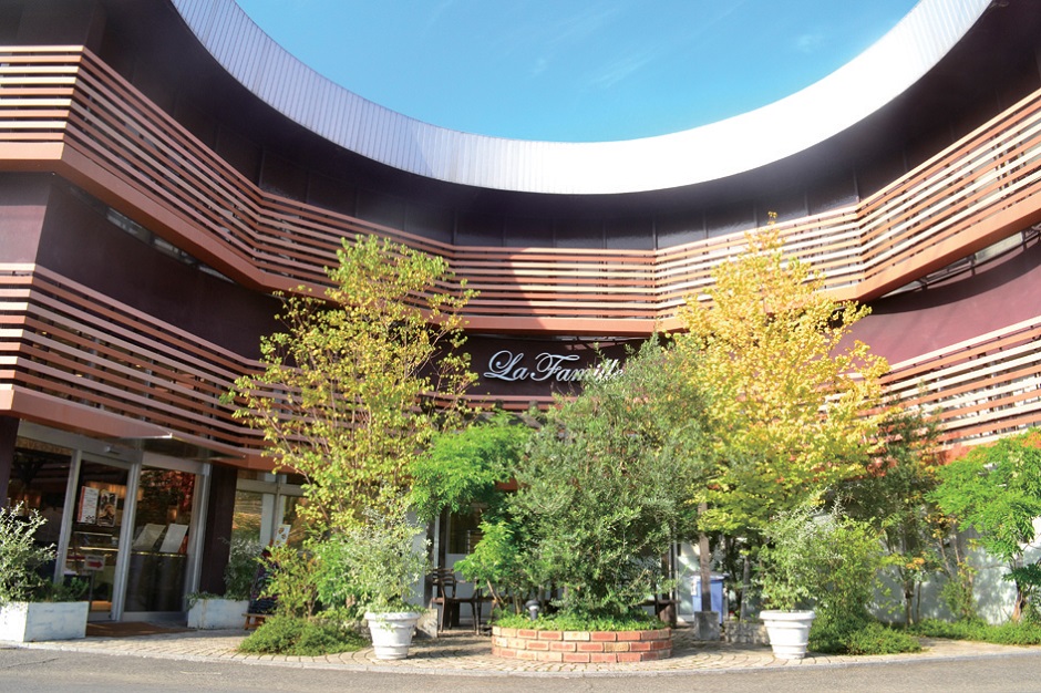 『フランス菓子工房　ラ・ファミーユ　本店』間もなく１５周年を迎える人気パティスリーが描く秋のケーキ