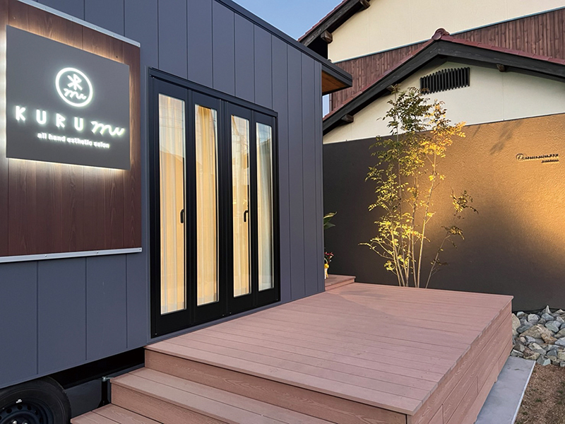 話題のトレーラーハウスサロンとして移転OPEN！