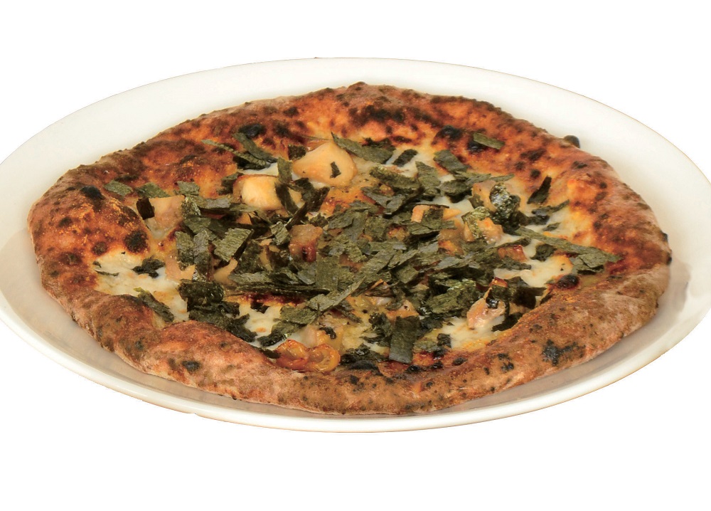 『森のピッツェリアVACCA』　牧場直送のミルクで作るチーズが自慢！緑に抱かれた新店ピッツェリア