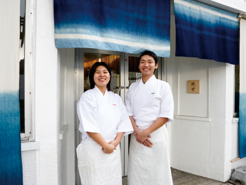 若き夫婦が作る新感覚うどんと本格天ぷら