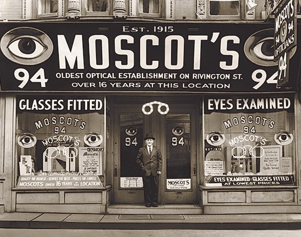 ニューヨークで100年の伝統を誇るMOSCOT