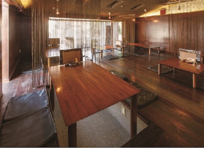 ボリューム満点の創作料理が人気のカジュアルダイニング