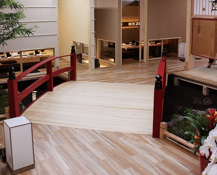 『くずし割烹 にかいのおとうふや』水の音を聞きながら１人一膳の美味を満喫