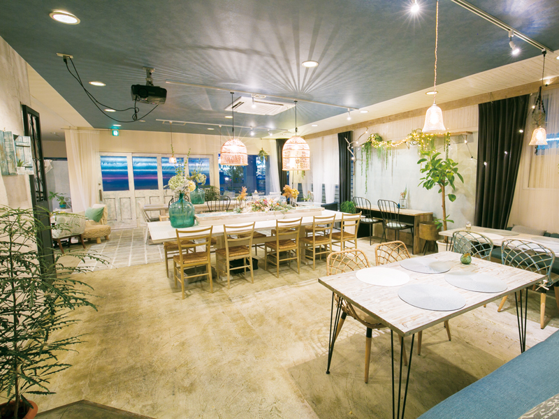 人気のオシャレなカフェで、貸切パーティーを