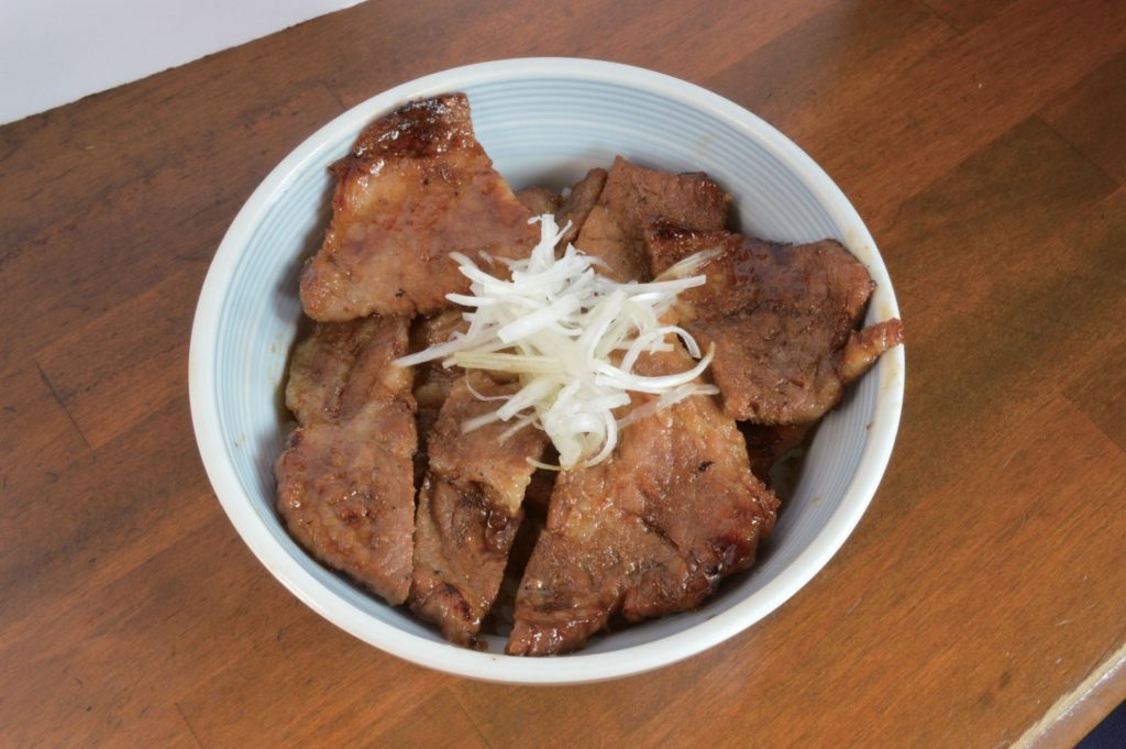 『十勝炭火焼豚丼　できる！』本場十勝の豚丼専門店♪ここでしか味わえないこだわりの味に舌鼓