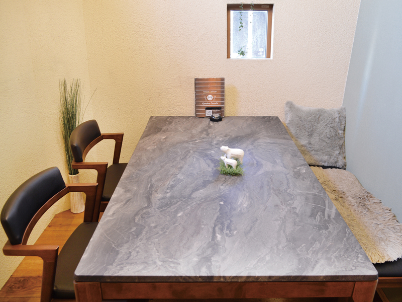 幸せな気分になれる、郊外のリラックスカフェ