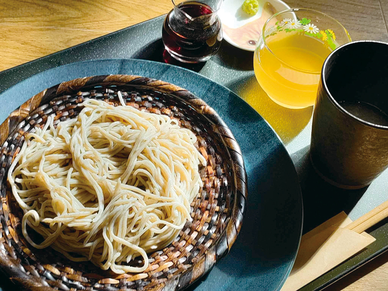 シニア世代が活躍するお蕎麦屋さん