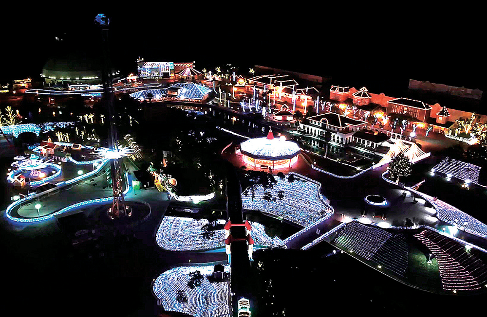 終了しました。12月31日（月）17:00〜25:00『1万人のカウントダウンセレブレーション』平成最後の年越しはレオマで！カウントダウン花火で新年の幕開けを迎えよう！