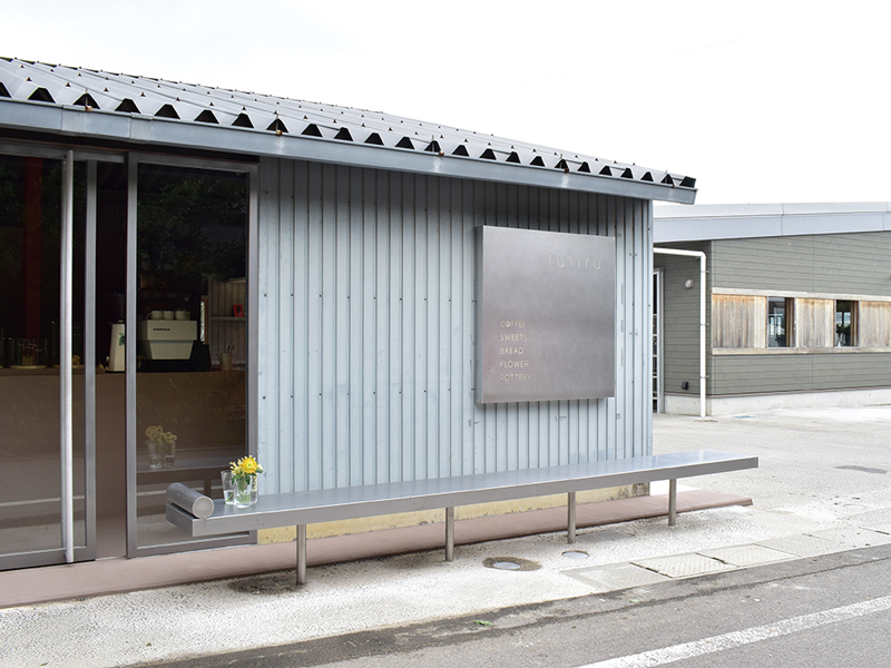 「花のある暮らし」を提案するおしゃれなカフェがOPEN!