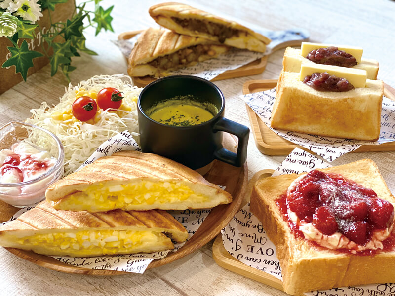 愛犬と一緒に美味しいサンドとスイーツを