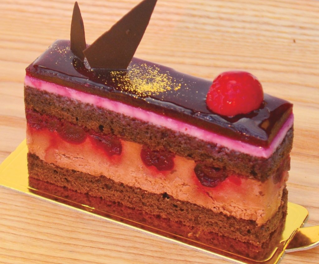 『川東菓子店』ショーケースで煌めく秋の宝石♪季節を感じるＳｗｅｅｔｓを堪能して