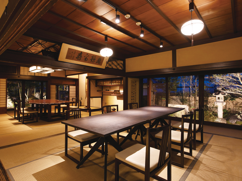 『饂飩料理 郷屋敷』美しい日本庭園を眺めなが風情豊かに愉しむ忘新年会【香川県高松市牟礼町大町】